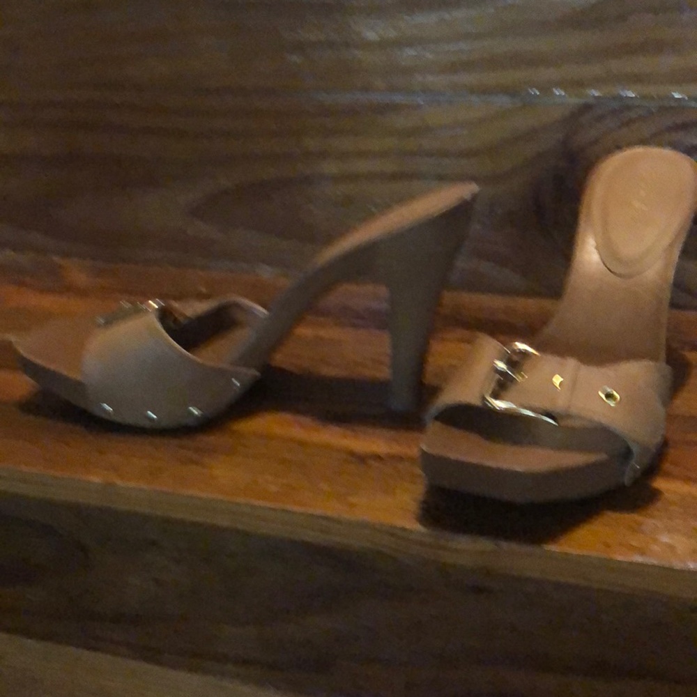 Charlotte Russe slides